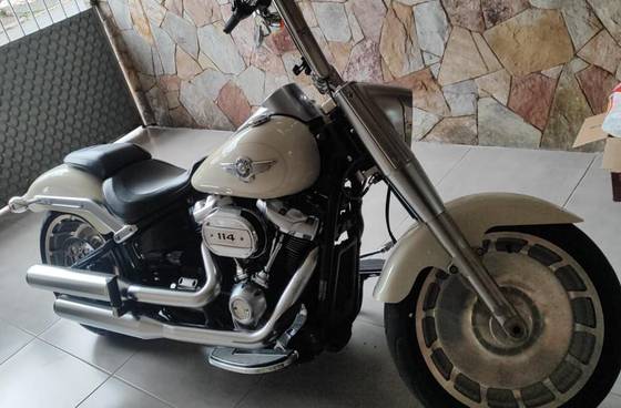 HARLEY-DAVIDSON SOFTAIL FAT BOY 114 